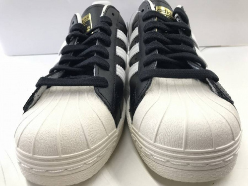 アディダス（adidas）のSUPERSTAR