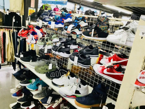 スニーカーの買取