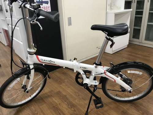 スポーツ用品の自転車