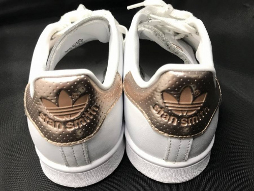 メンズファッションのアディダス（adidas）