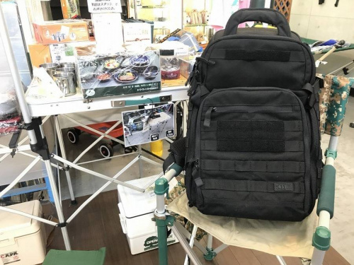 レディースファッションのバックパック