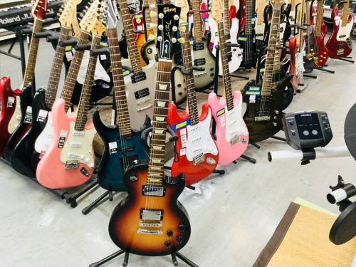 ギターのエレキギター