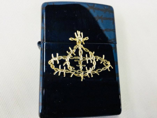 ライターのVivienne Westwood