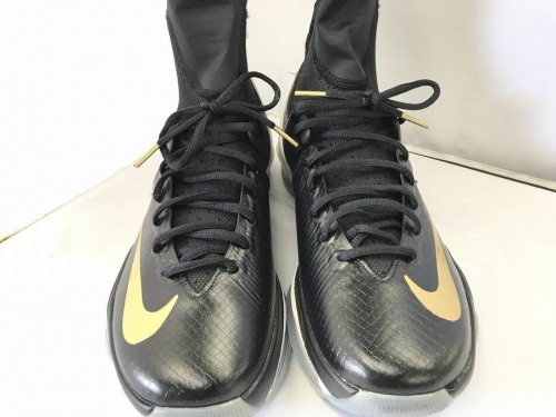 スニーカーのNIKE