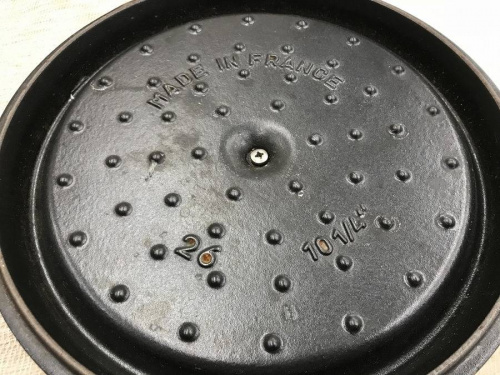 ダッチオーブンのSTAUB