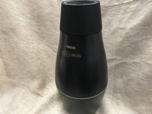 楽器のサイレントブラスシステム