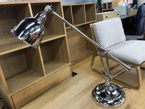 照明のスタンド照明　TT1164　Iron Guardee table lamp