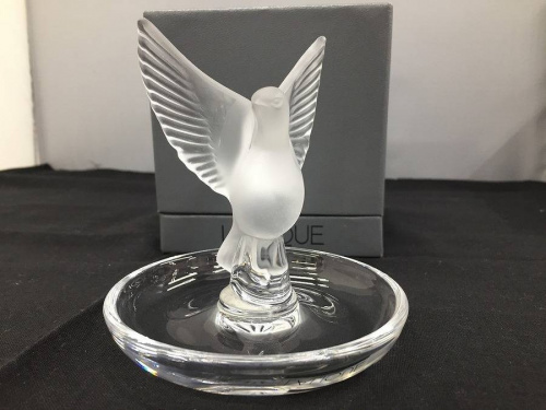 アクセサリートレイのLALIQUE