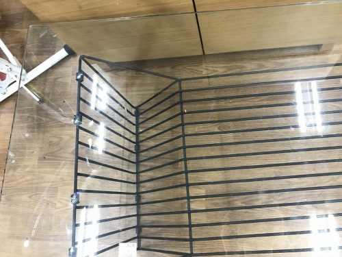 テーブルのガラステーブル