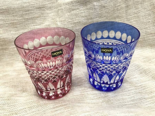 テーブルウェアのガラス