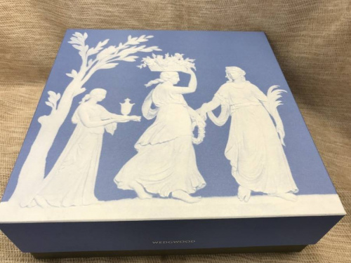 角皿ボウルのWEDGWOOD