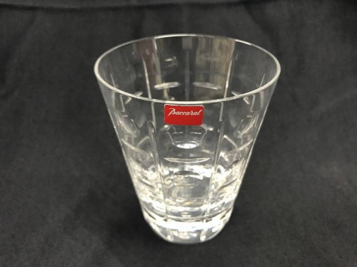 テーブルウェアのガラス