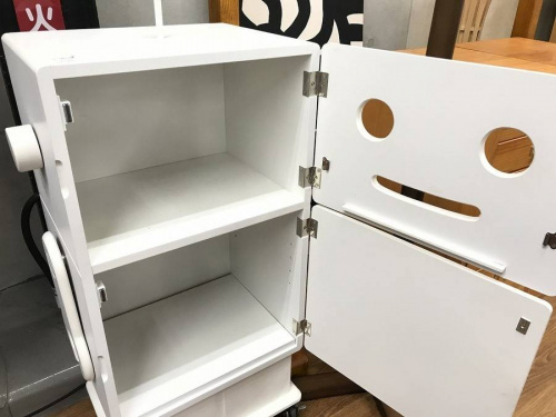 キャビネットのHERO