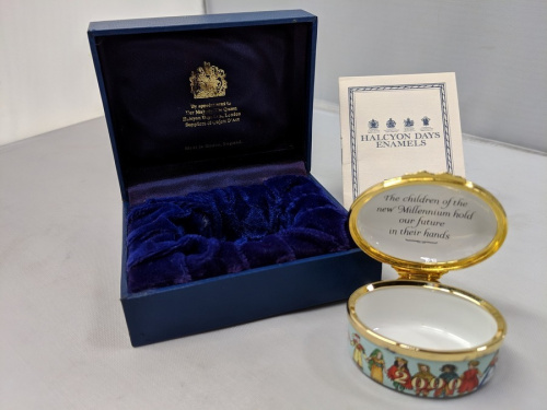 小物入れのﾄﾚﾌｧｸ