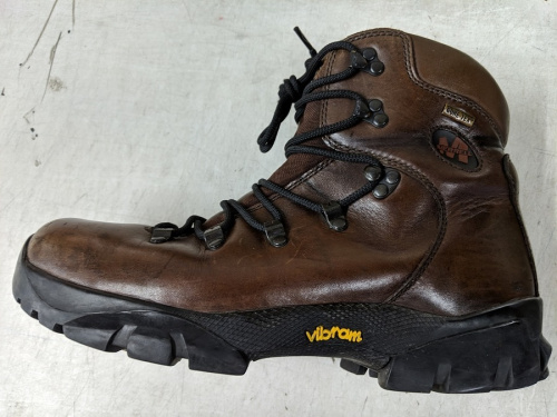 ﾌﾞｰﾂの浦和3店舗