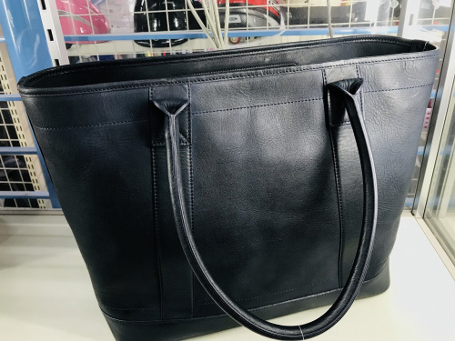 バッグのトートバッグ