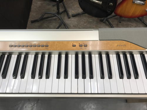 電子ピアノのCASIO