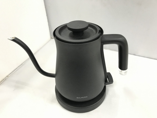 キッチン家電の電気ポット