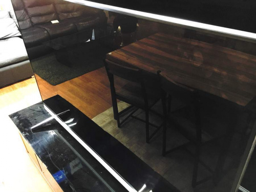 デジタル家電の60インチ　テレビ