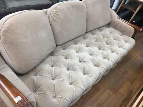 家具のソファ