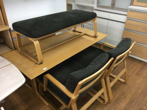 家具のダイニングセット