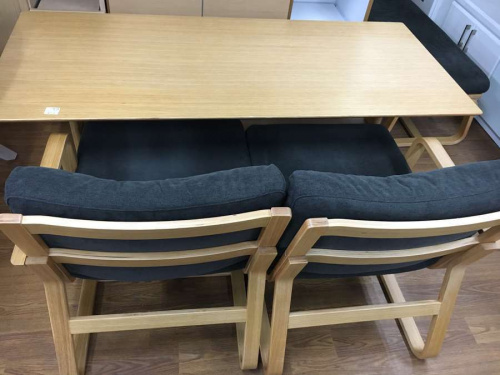 ダイニングセットのMUJI