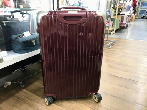 スーツケースのビジネスアイテム