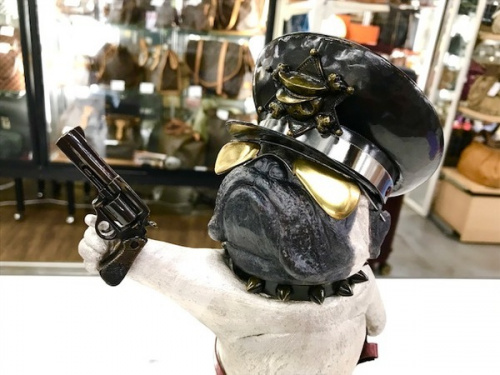 置物の祝迫芳郎