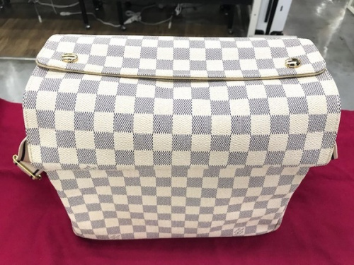 バッグのLOUIS VUITTON