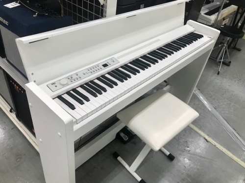 楽器の電子ピアノ