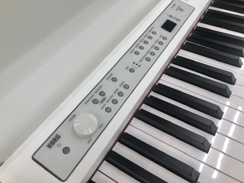 電子ピアノのKORG