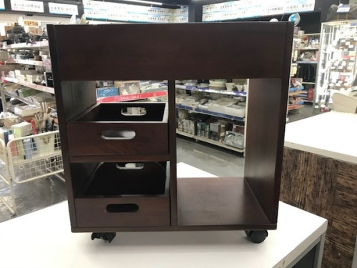 中古家具の木製