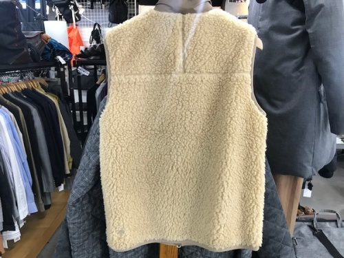 デサントのボアベスト