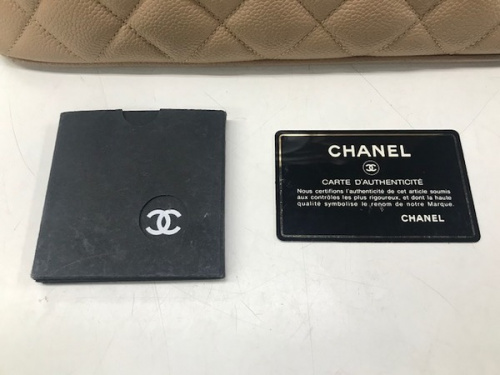 キャビアスキンのバッグ