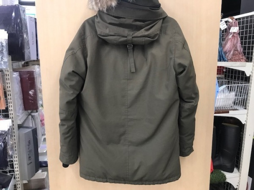 カナダグースのシャトーパーカー