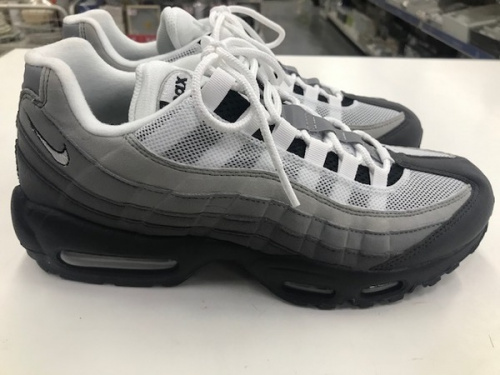 AIRMAX95のNIKE