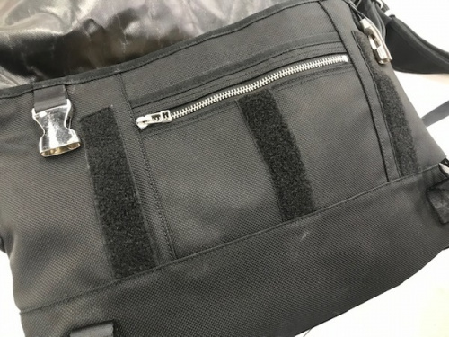 メッセンジャーバッグのバッグ
