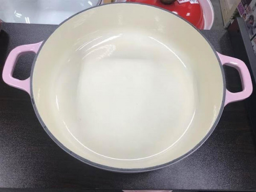キッチン雑貨の鍋
