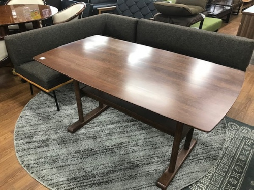 家具のダイニングセット