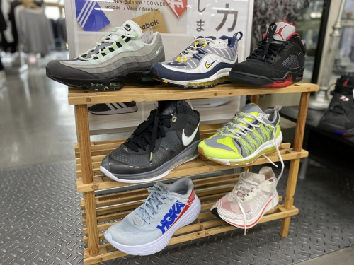 スニーカーのNIKE　ナイキ