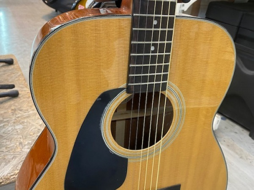 ギターの中古楽器屋