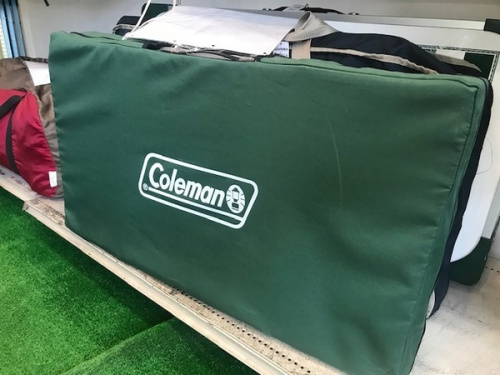 Colemanのアウトドアテーブル