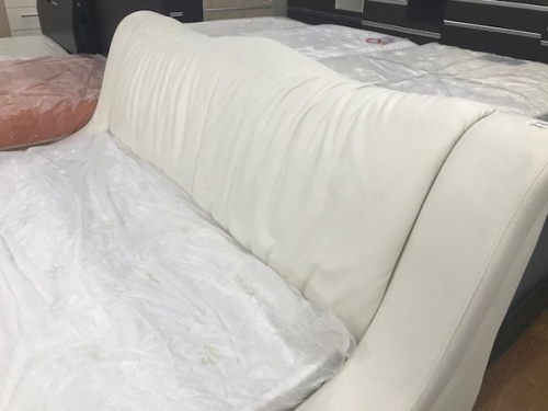 ダブルベッドの中古家具