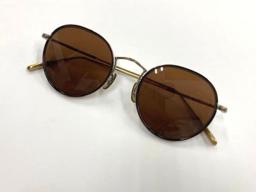 サングラスのOLIVER PEOPLES