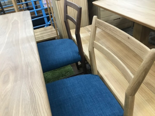 ダイニングセットの未使用品