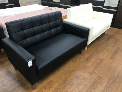 家具のソファ