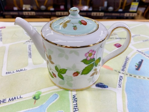 洋食器のWEDGWOOD