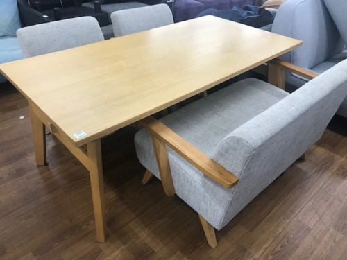 家具のダイニングセット
