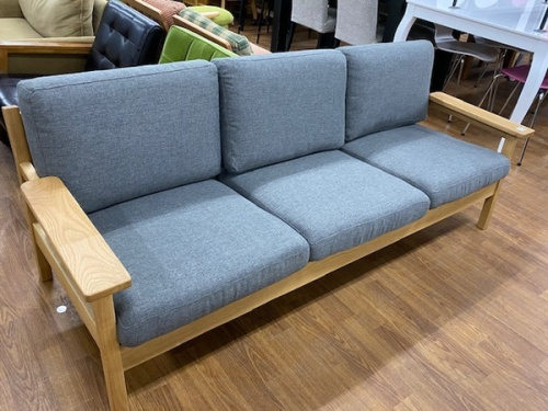 家具のソファ