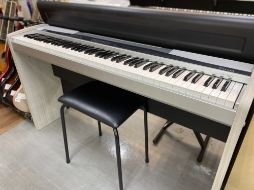 楽器の電子ピアノ